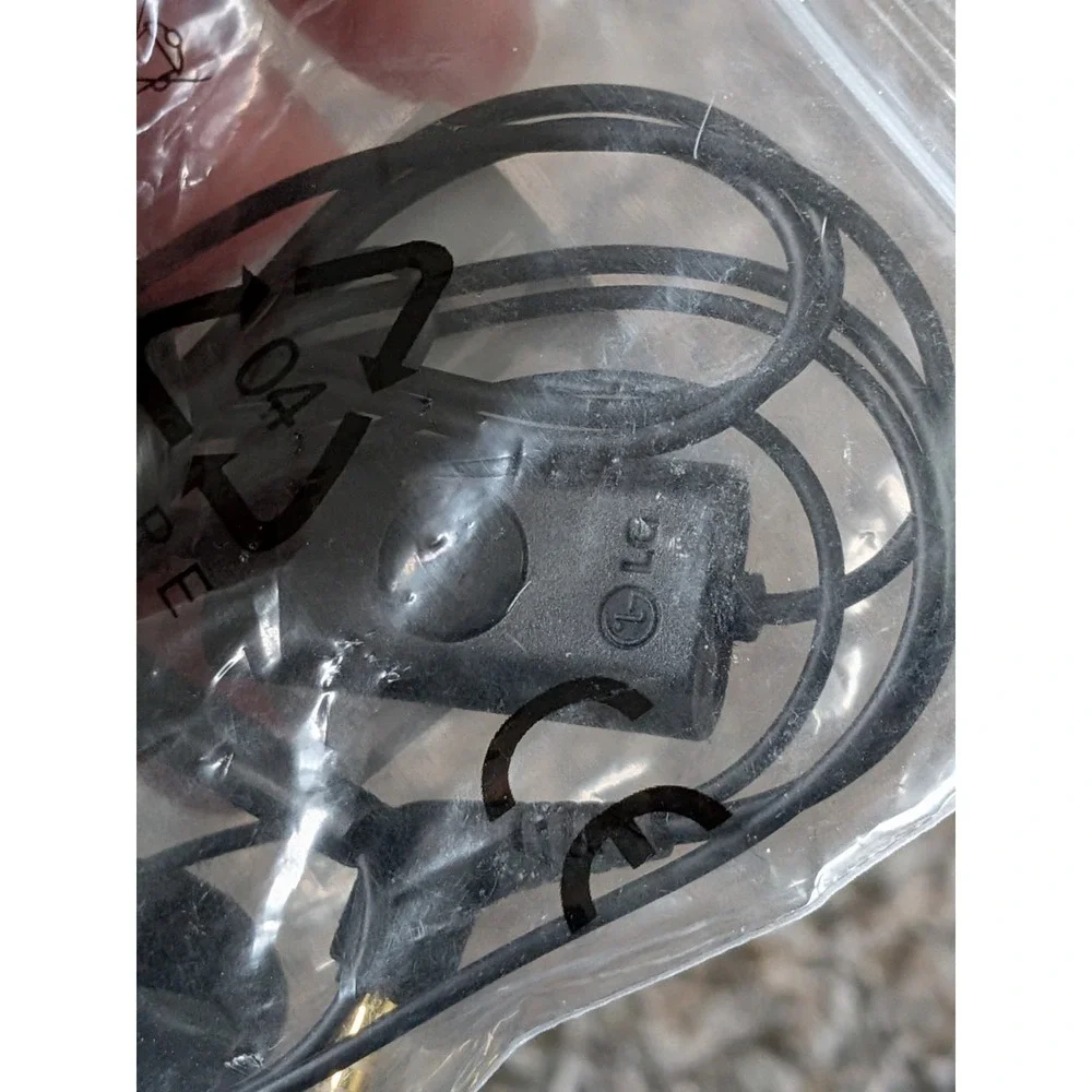 LG‎ Ear Headset (C167) wired with plug OEM 2.5mm
